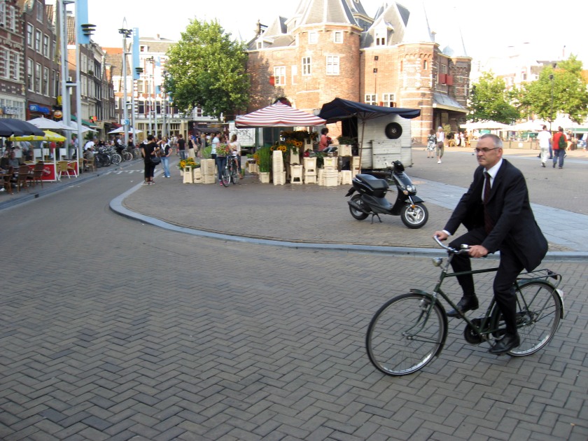 amsterdam_bicycle_suit